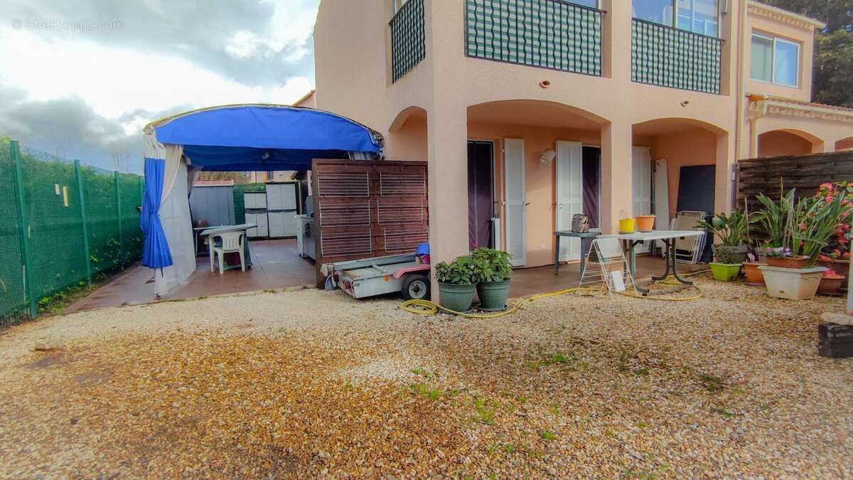 Appartement à LA LONDE-LES-MAURES