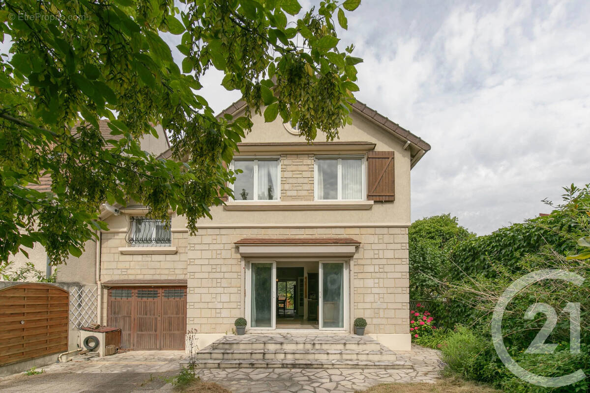 Maison à CHAMPIGNY-SUR-MARNE