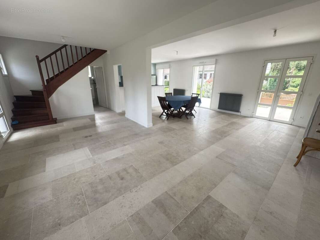 Maison 115 m² à Boullay-Les-Troux  - photo 6