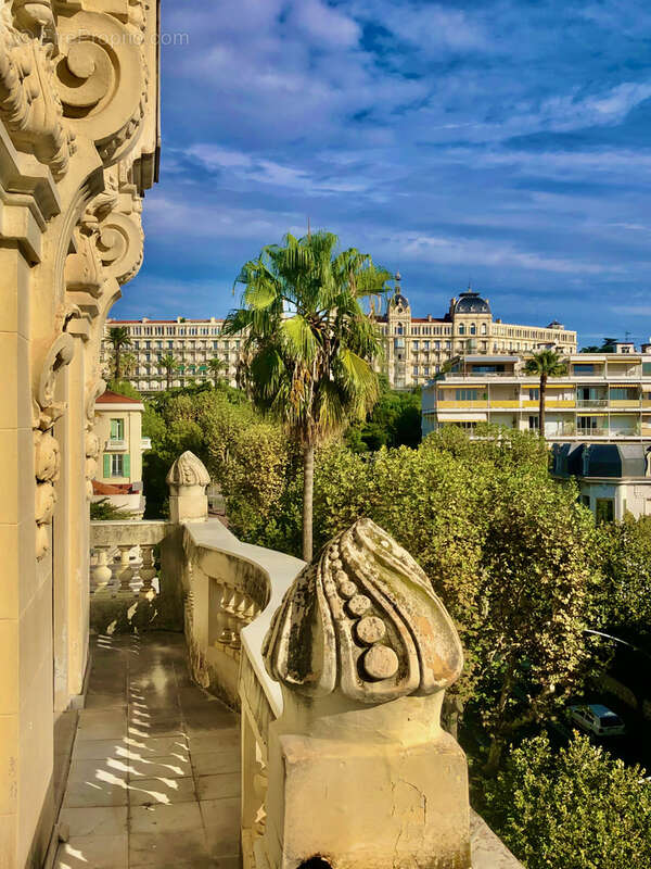 Palais bourgeois en dernier étage vue mer - photo 10