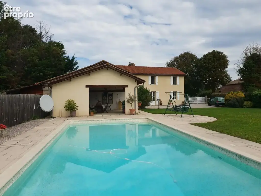À vendre, proche Trie-sur-Baïse (Hautes-Pyrénées): Maison avec 3 chambres; jardin clos de 1 313 m² avec terrasse d'été et piscin - photo 4
