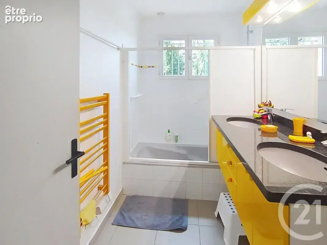 Maison 204 m² à Vienne  - photo 10
