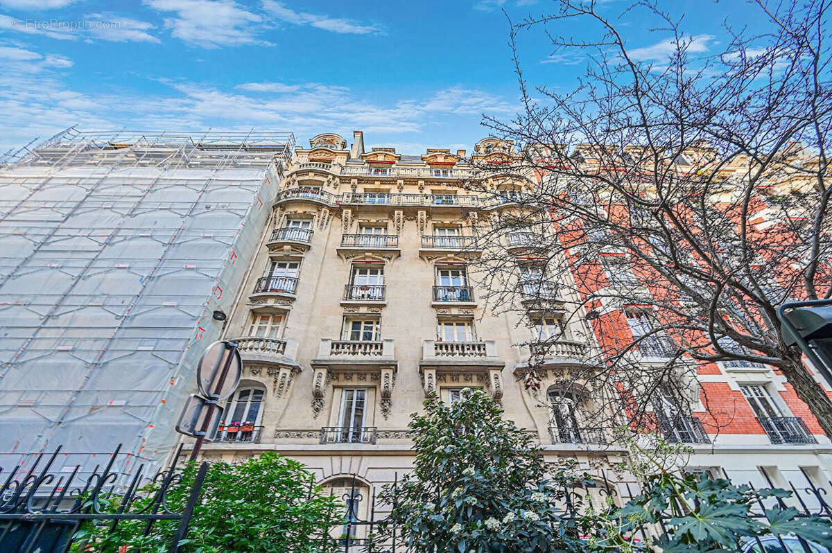 Appartement à PARIS-18E