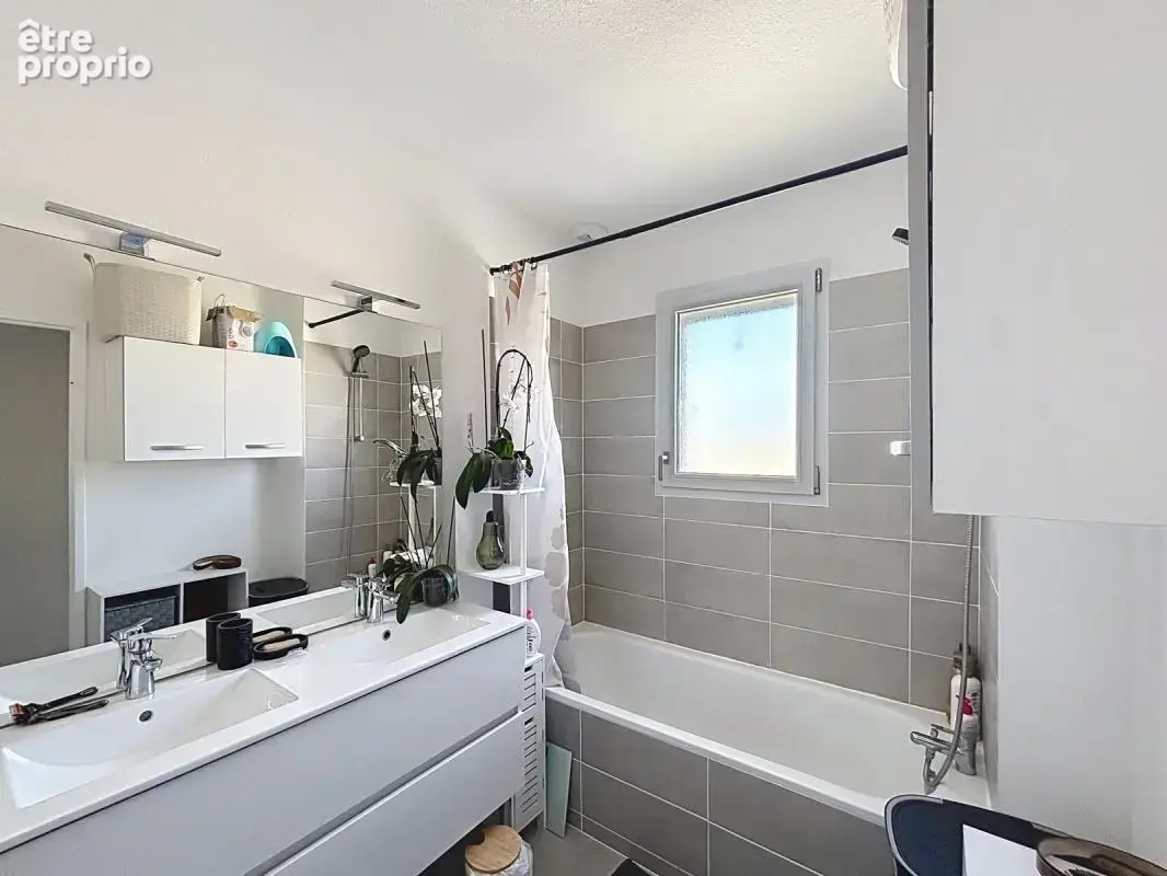 MERVILLE - Maison T4 de 88 m² avec jardin, garage et parking - photo 9