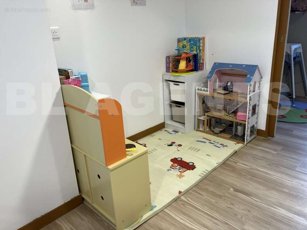 IMG_8002 - Commerce à LA FERTE-SOUS-JOUARRE