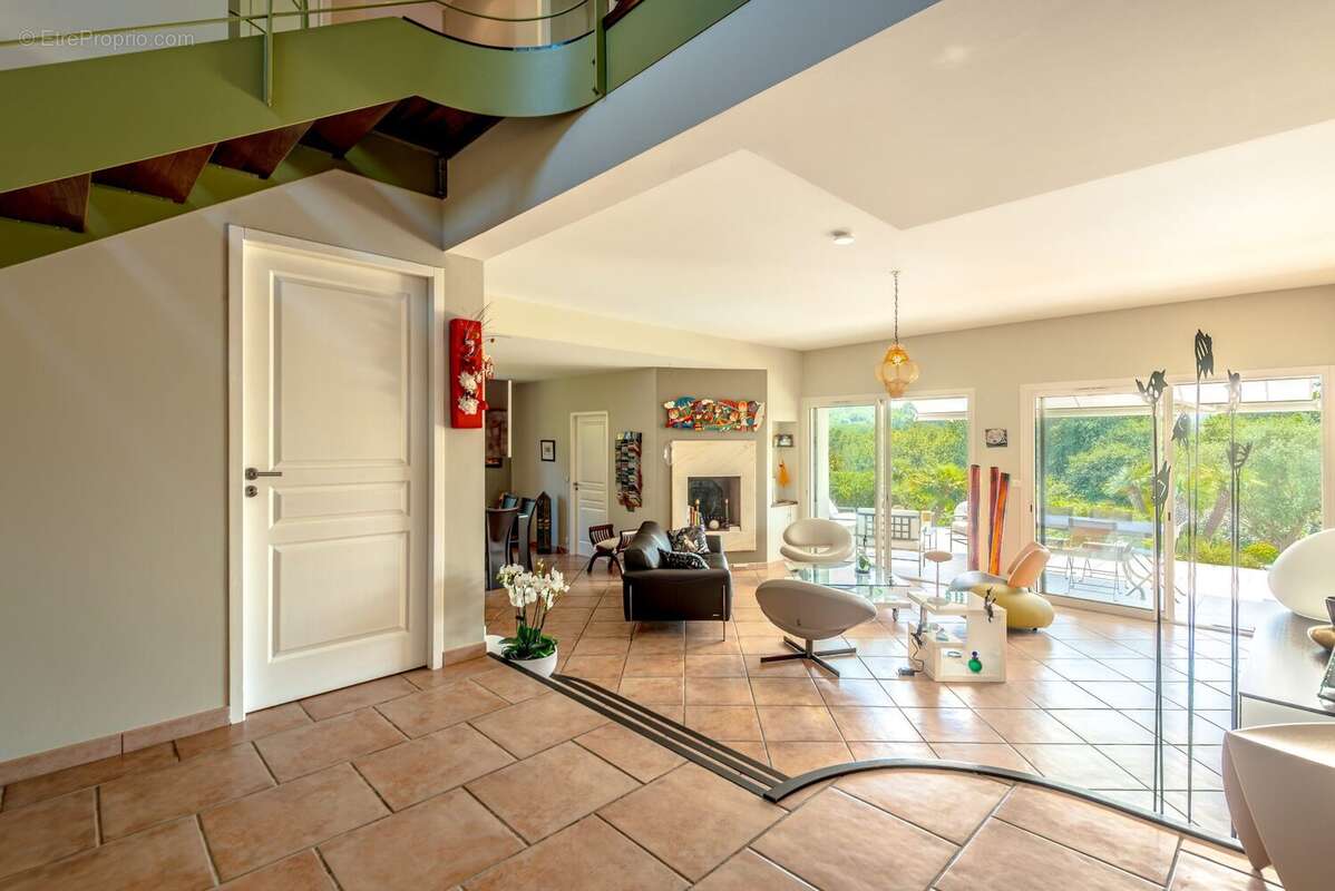 Maison à BASSUSSARRY