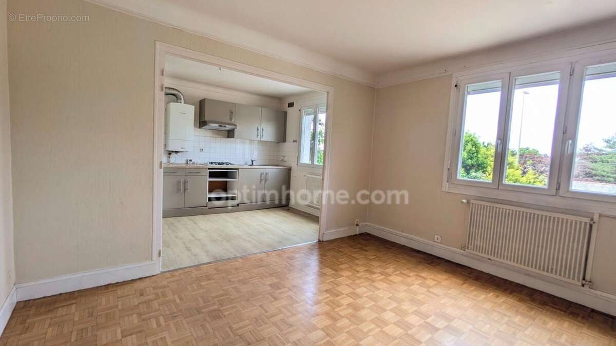 Immeuble à vendre QUIMPER (29), jardin, garages - photo 3