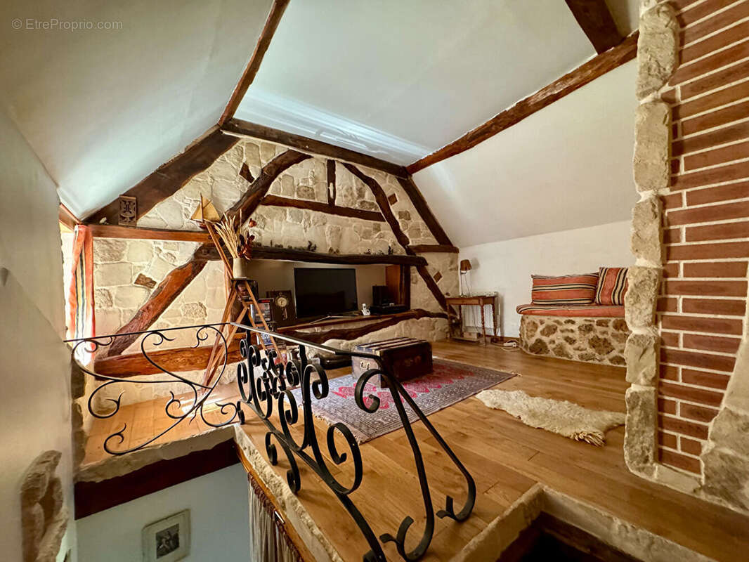 Maison Fremainville 5 pièce(s) 94 m2 - photo 8