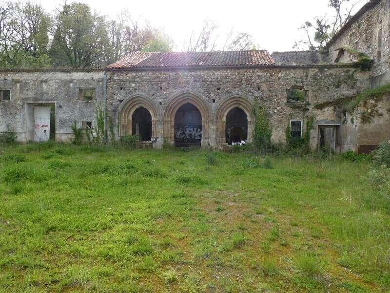 Maison 3000 m² à Foix  - photo 3