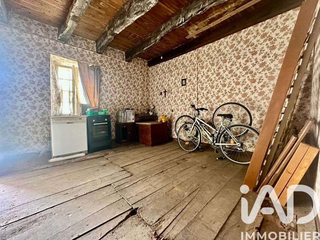 Photo 3 - Maison à LES BRULAIS