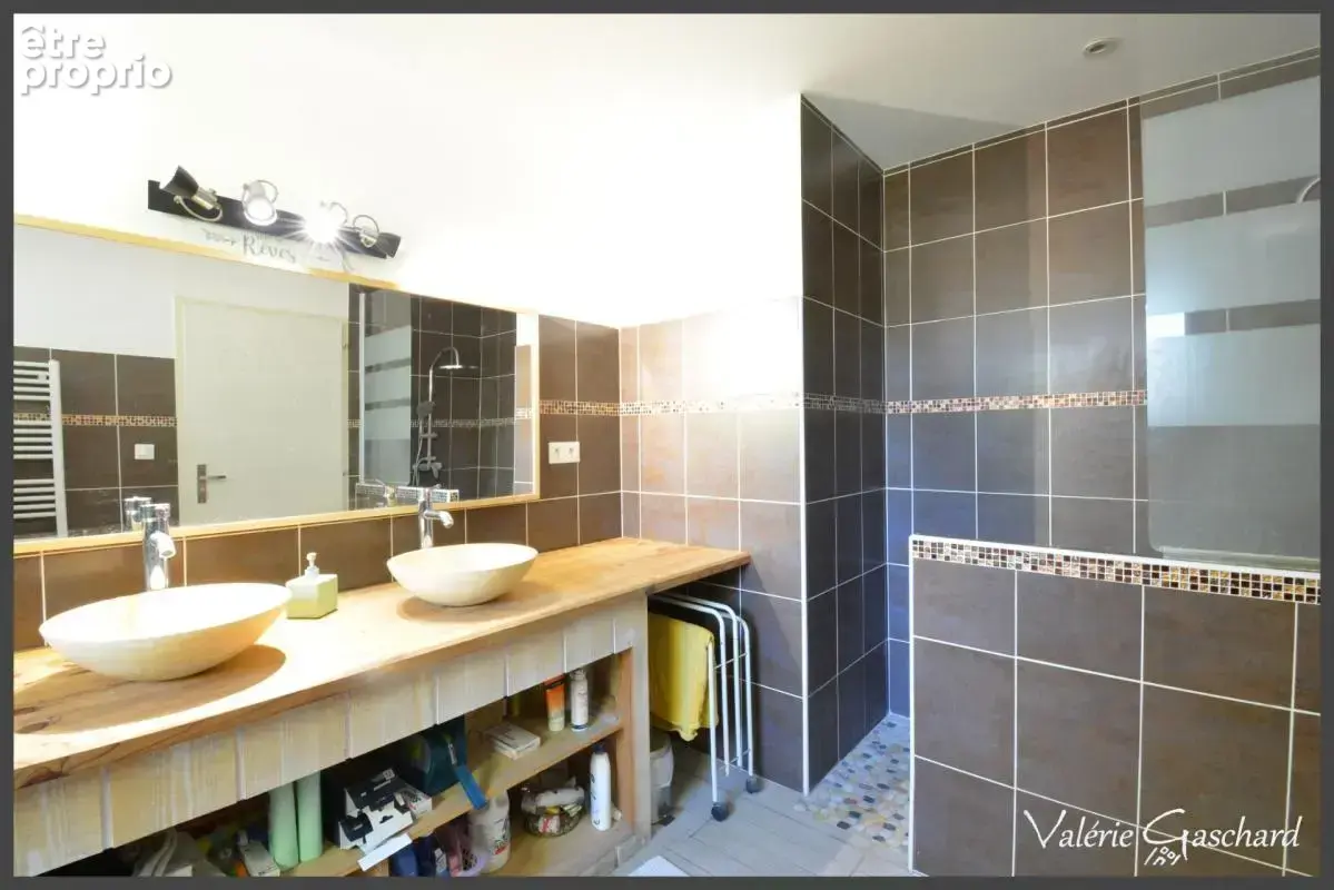 Ménesplet (proche Montpon-Ménestérol) Maison de  130 m² en parfait état - photo 11