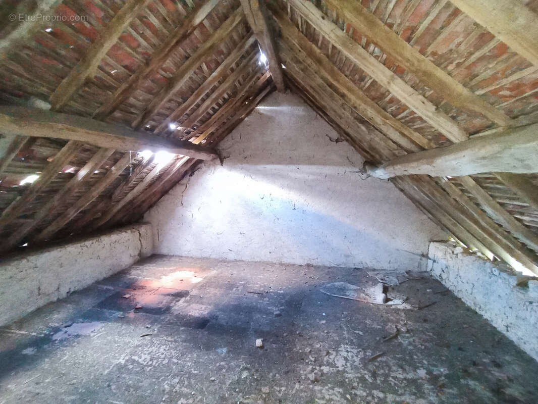 Maison à JUSSY-LE-CHAUDRIER