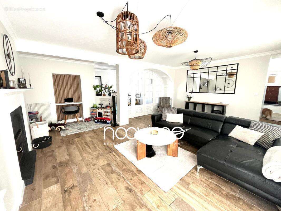 Maison à SAINT-JULIEN-DE-CONCELLES