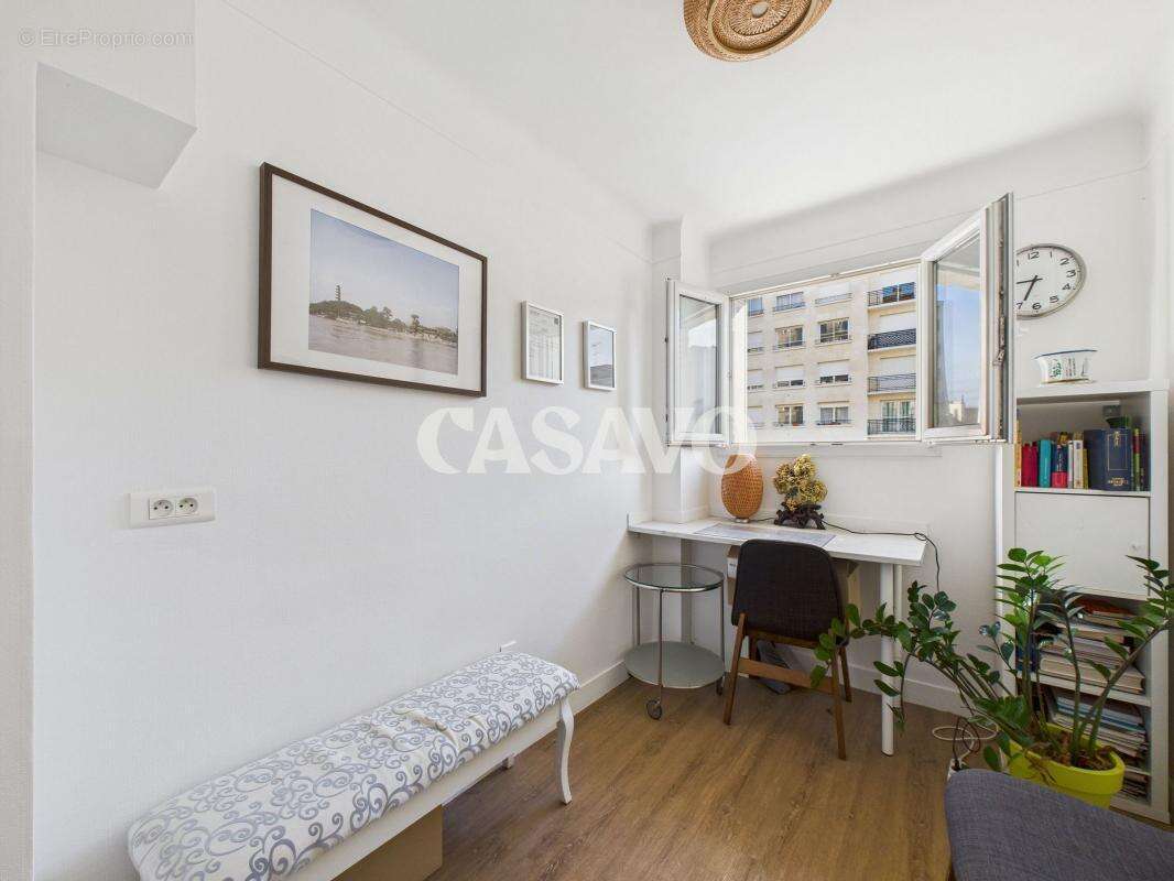 Appartement à CHARENTON-LE-PONT