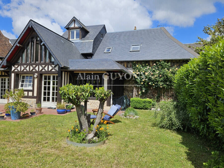 Maison à PONT-L'EVEQUE