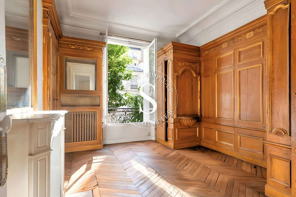 Appartement à PARIS-6E