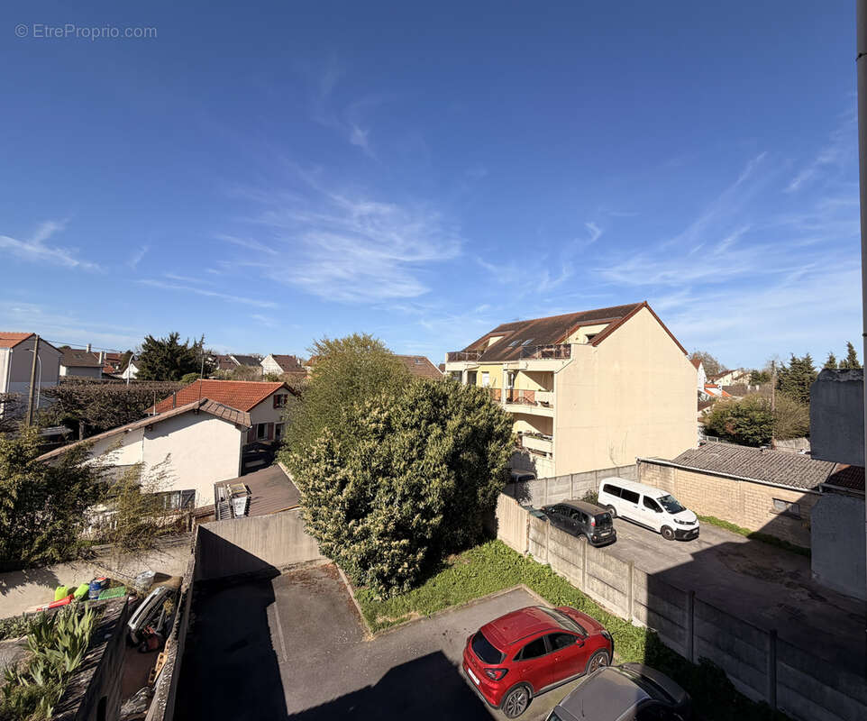 Appartement à SAVIGNY-SUR-ORGE