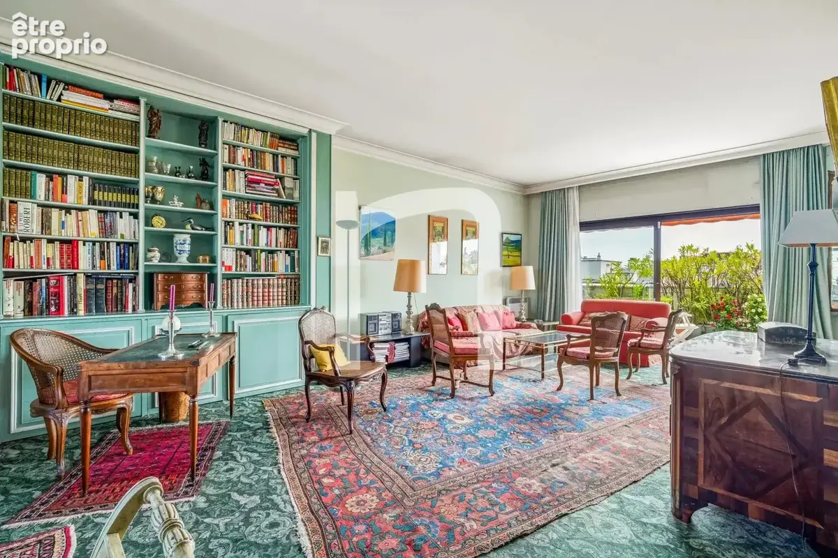 162m2, dernier étage, terrasse, vue dégagée, 6 p - photo 3