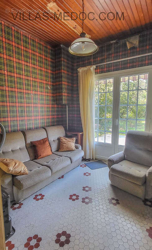 Maison à VENDAYS-MONTALIVET