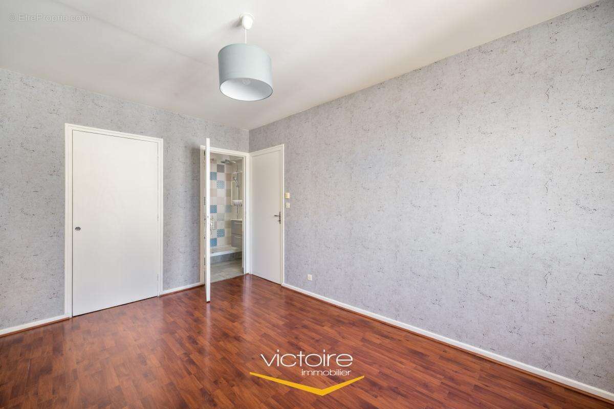 Appartement à LYON-8E