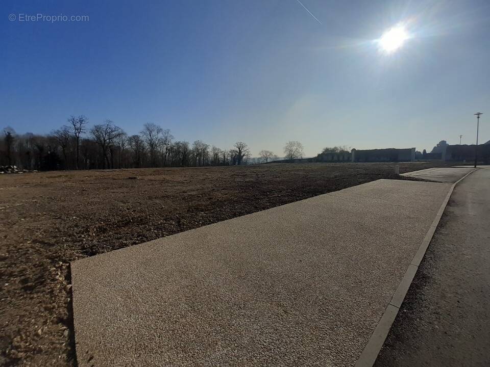 Terrain à LE VAUDREUIL