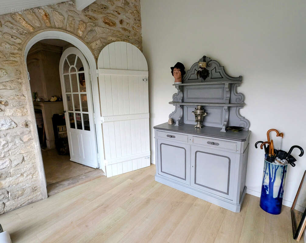 Maison à THOIRY