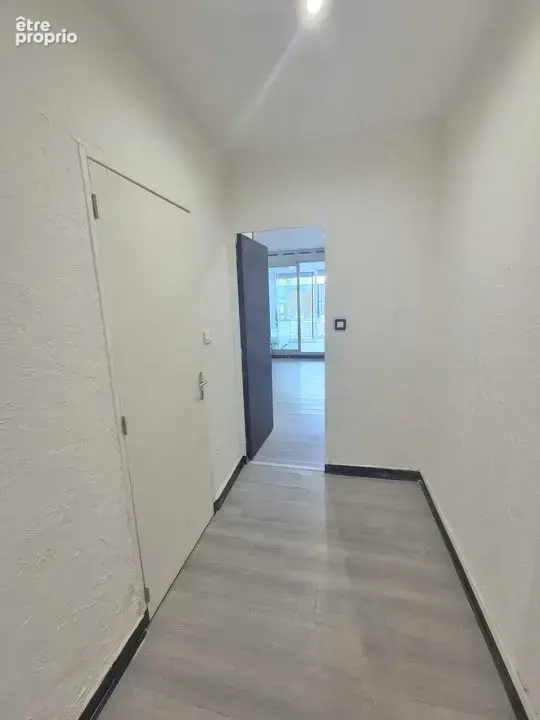 LA CIOTAT APPARTEMENT T2 de 33m² avec carré de jardin -