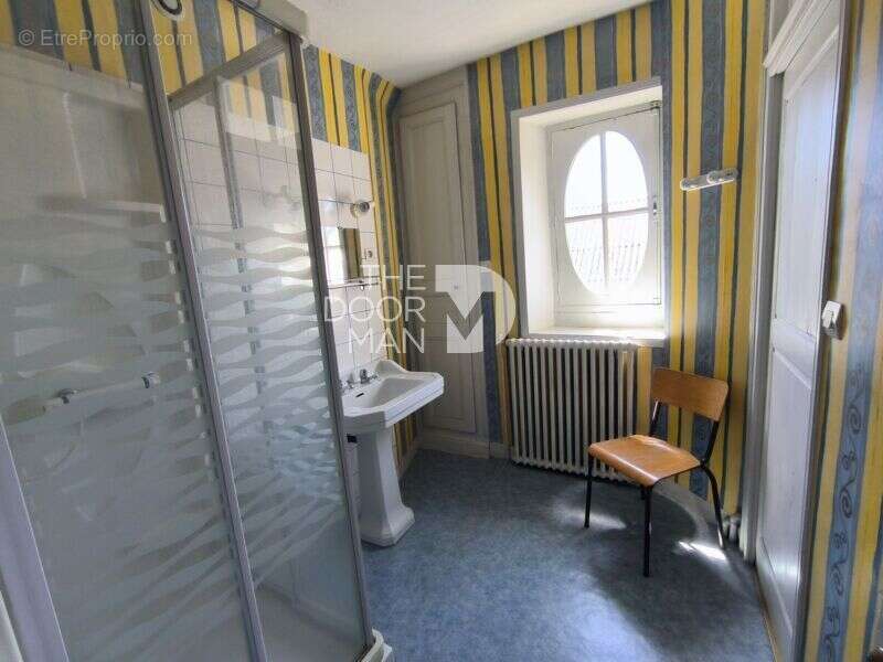 Appartement à VILLAINES-LA-JUHEL