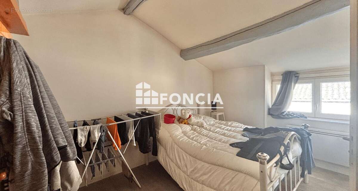 Appartement à CHALEINS