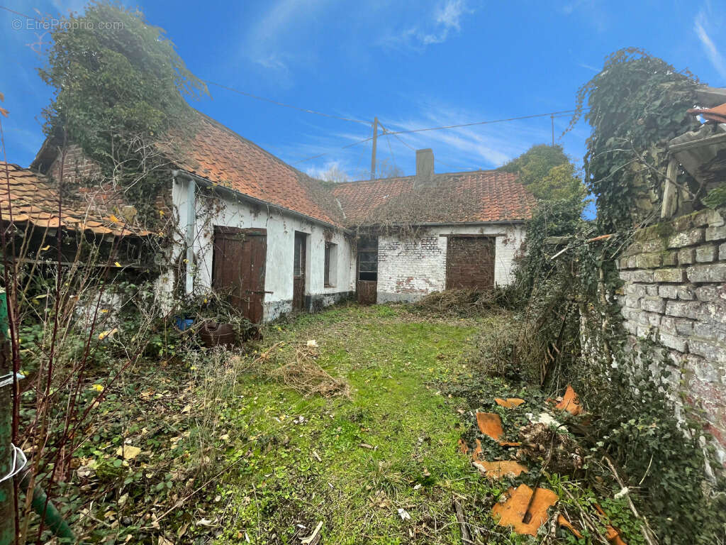 Maison à ESTREE-BLANCHE