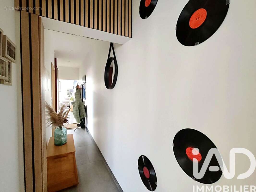 Photo 7 - Commerce à SAINT-ANDRE-LES-VERGERS