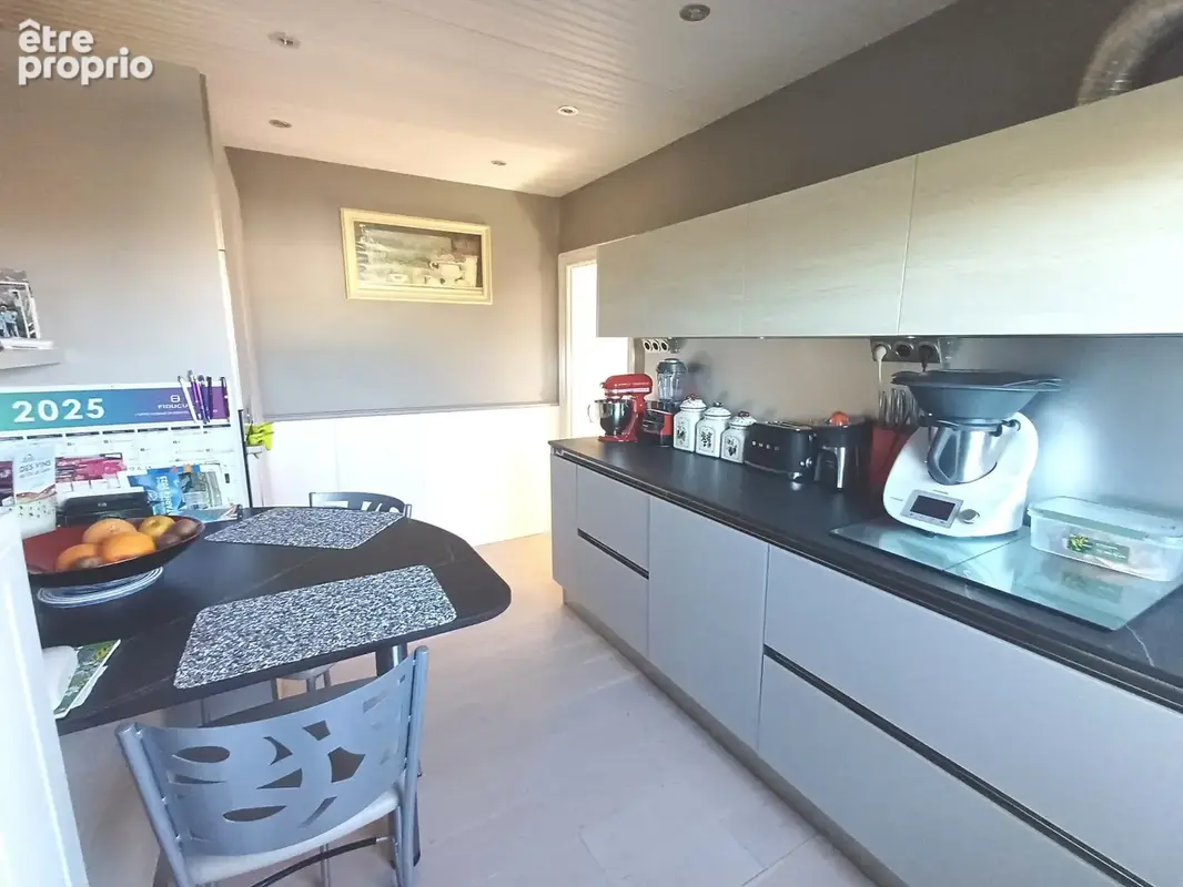 Bel Appartement au 2ème étage d'une Maison Bourgeoise - photo 5