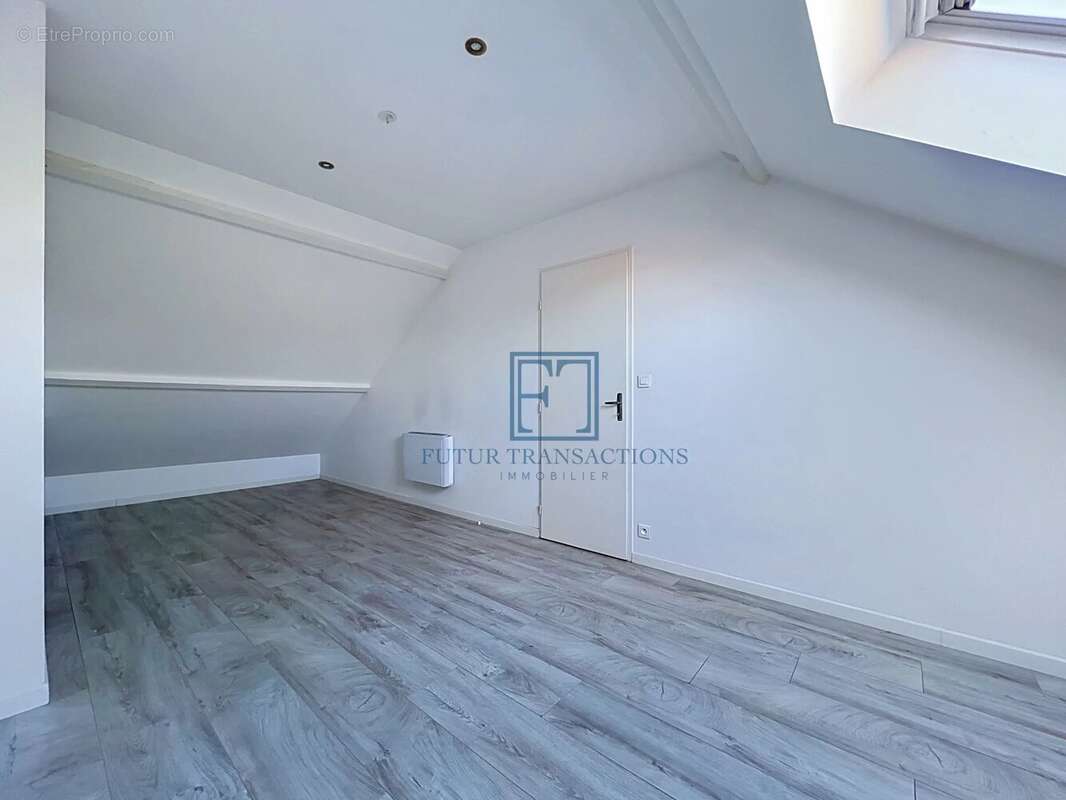 Elancourt - le village - photo 13