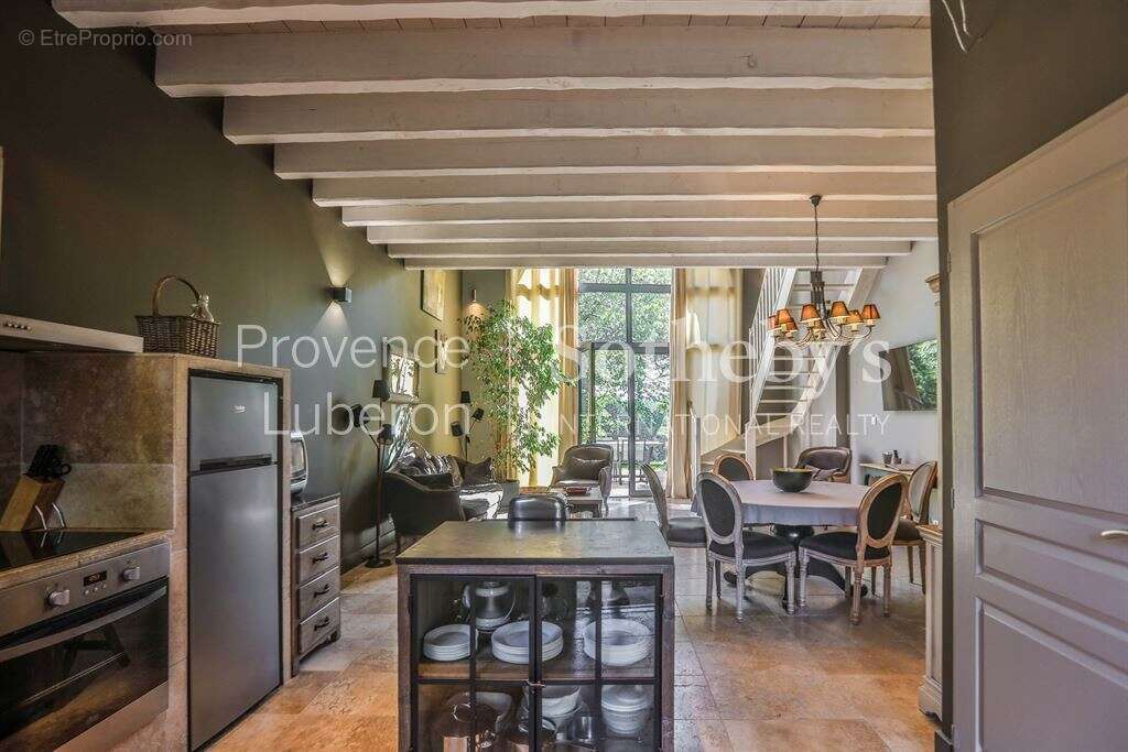 Maison à LORIOL-DU-COMTAT