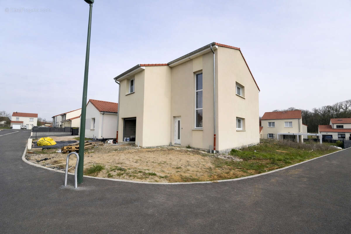 Maison à VERNEVILLE