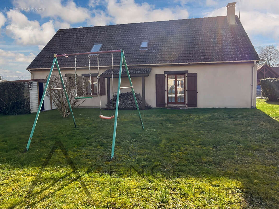 Maison 141 m² à Saint-Aubin-Les-Elbeuf  - photo 15