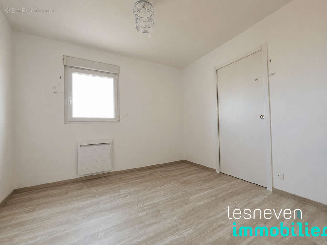 Maison 82 m² à Kerlouan  - photo 8