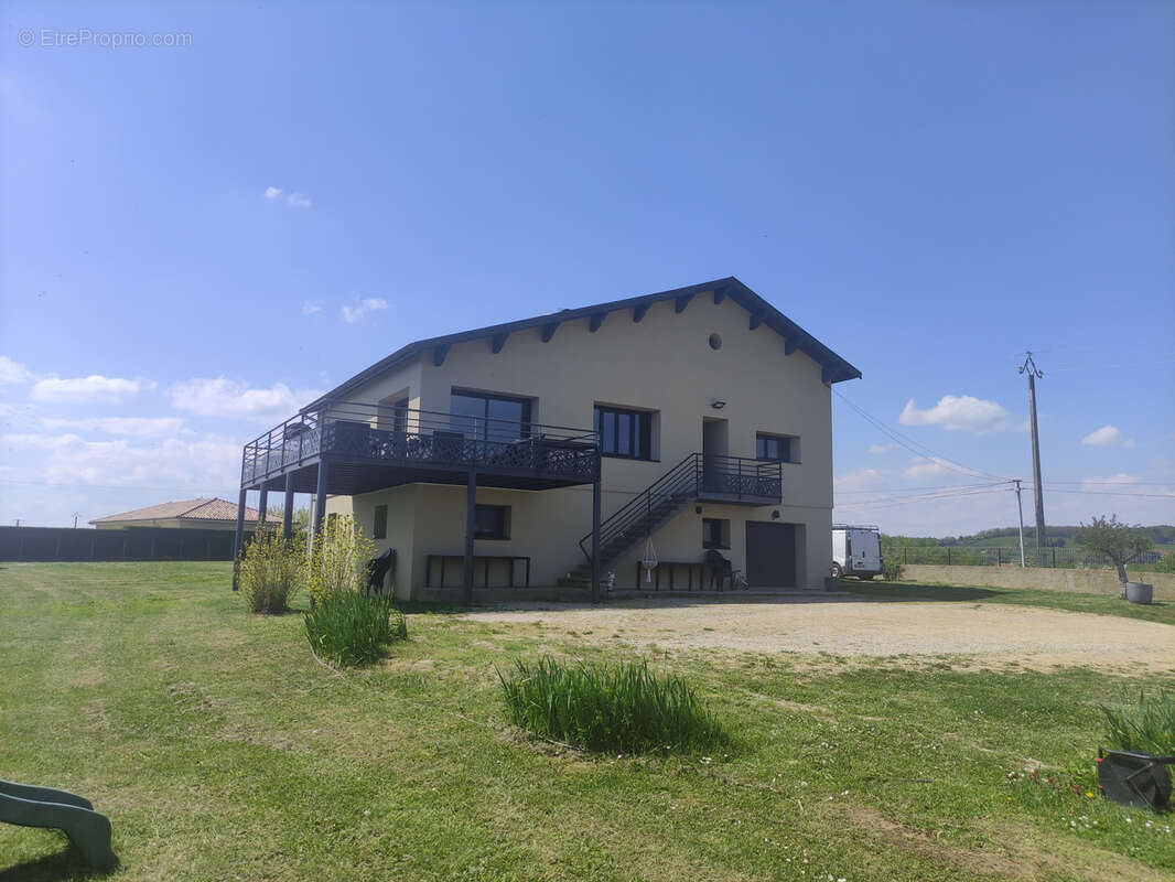 Maison à REVEL-TOURDAN