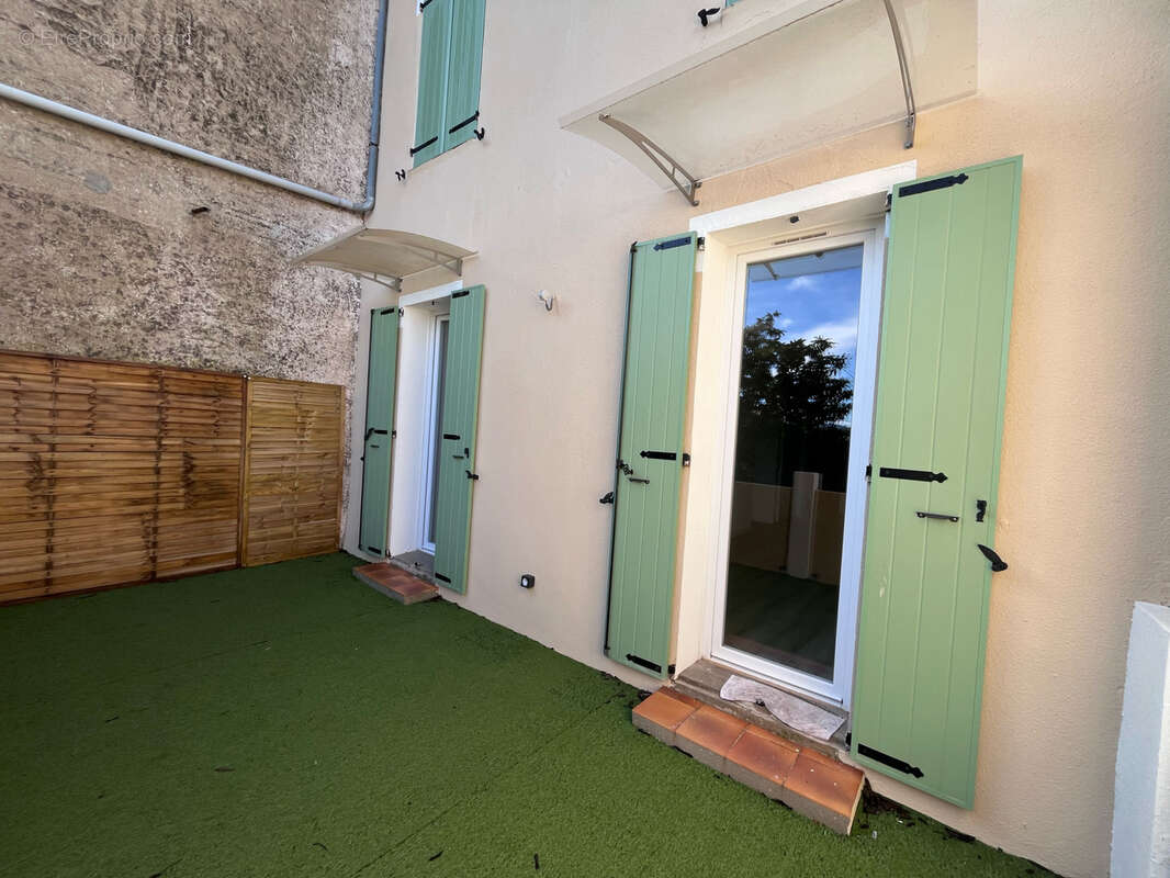 Appartement à CARNOULES