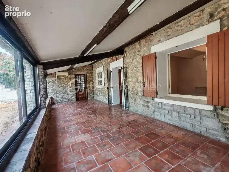 *** rousson – authentique mas en pierre de 272 m² avec piscine couverte, terrain de 2 610 m² garages boxs à chevaux *** - photo 12
