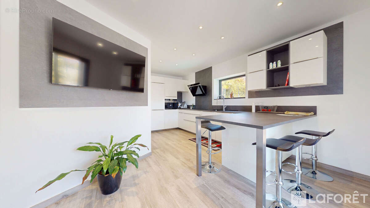 Maison Saint-Aygulf 5 pièce(s) 195m2 - photo 6