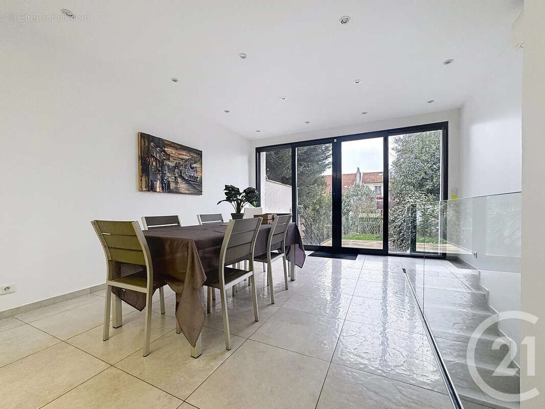 Maison à ROSNY-SOUS-BOIS