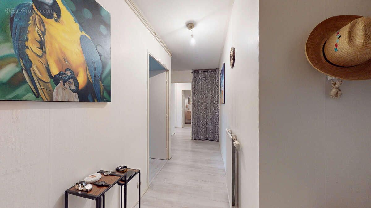 Appartement à SARTROUVILLE