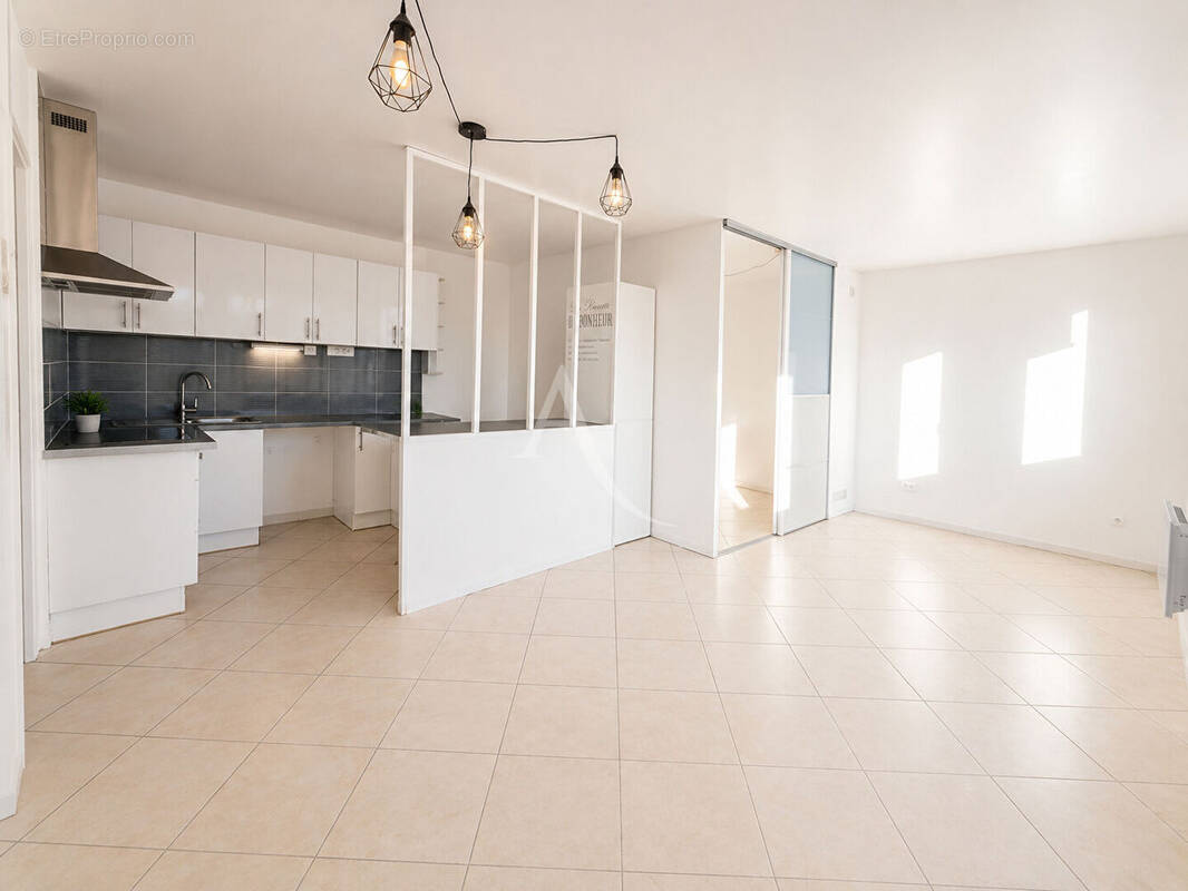 Appartement à SAINT-THIBAULT-DES-VIGNES