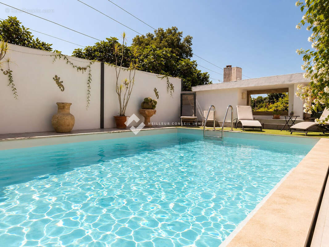 Maison 216 m² à Santa-Lucia-Di-Moriani  - photo 3