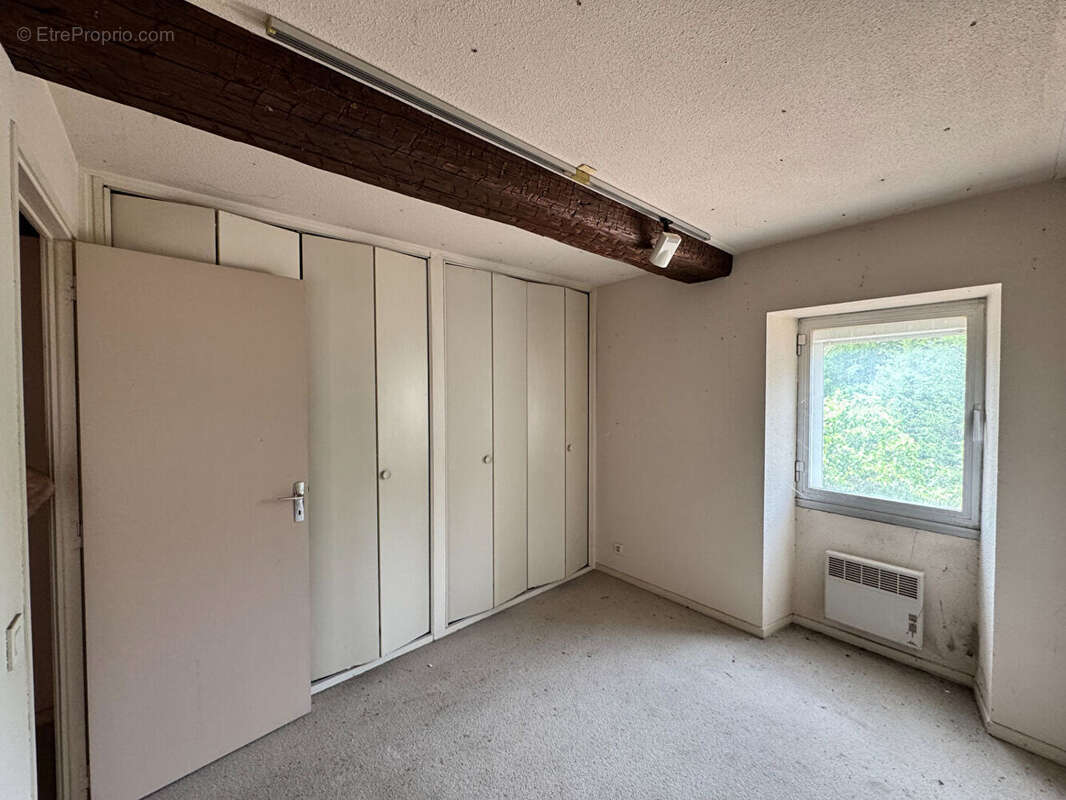 Appartement à CHATEAUNEUF-DE-GADAGNE