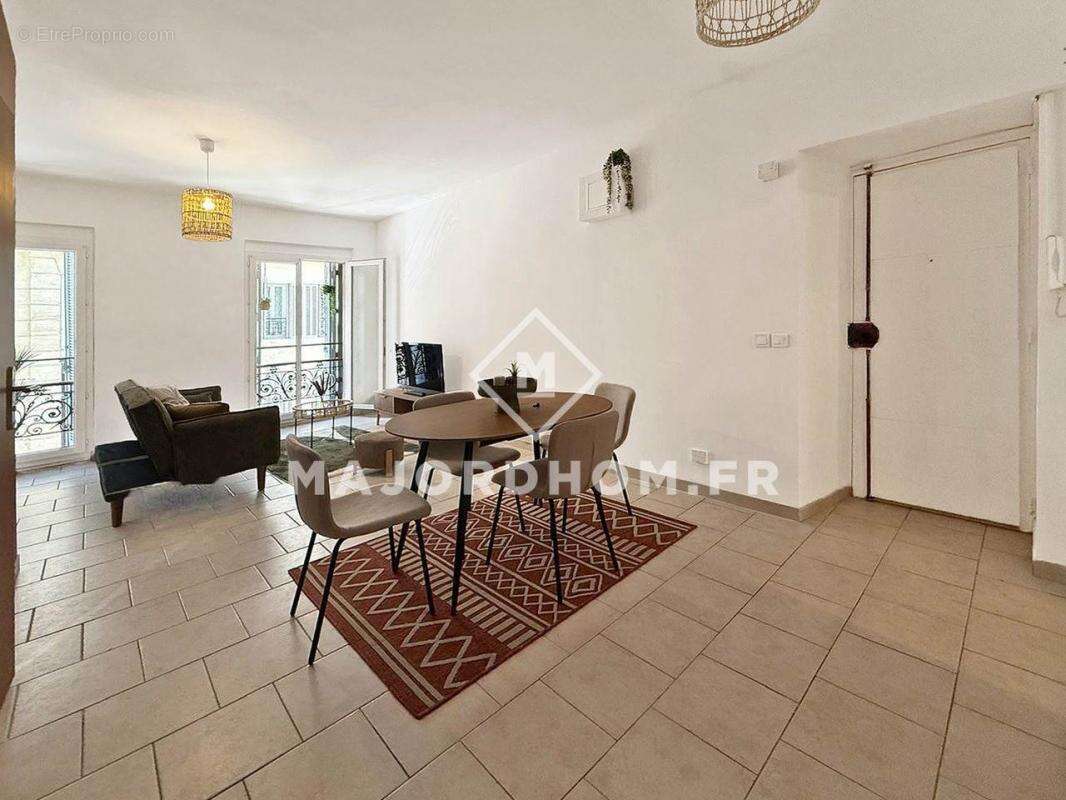 Appartement à MARSEILLE-2E