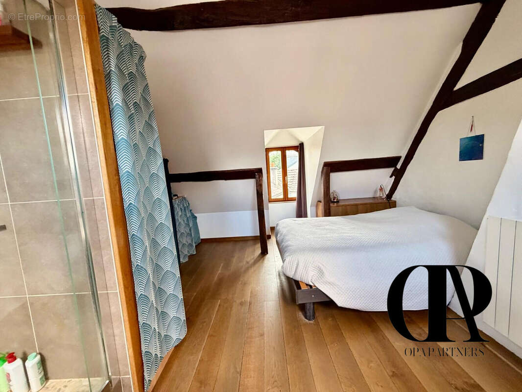 Maison à VERRIERES-LE-BUISSON