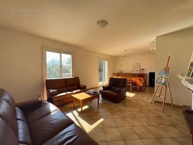 Maison à MONTELIMAR