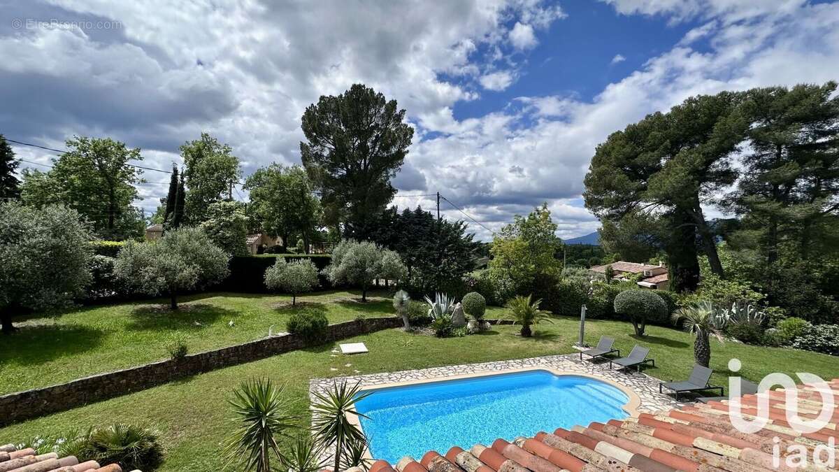 Maison 189 m² à Callian  - photo 6